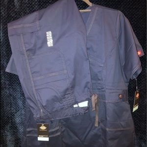 NWT Navy Dickies Scrub Set!.